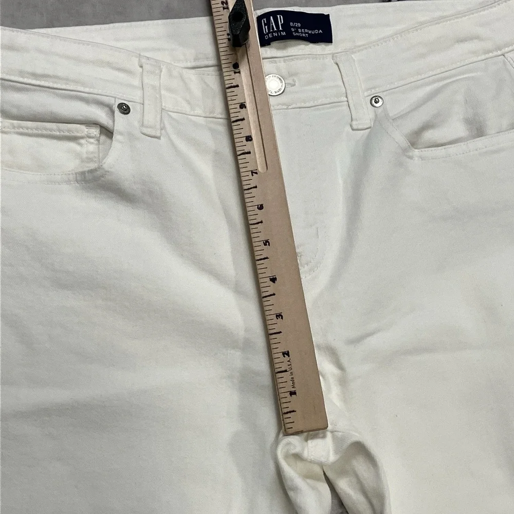 Gap Denim 9 Inch Bermuda Shorts White Womens Size‎ 8 29 Mid Rise Cuffed Hem